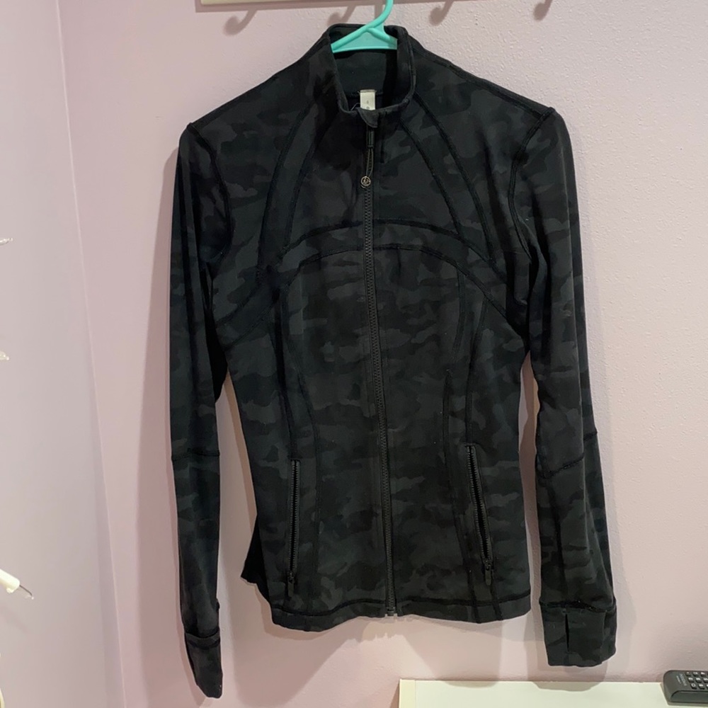 Black Camo lulu lemon define jacket